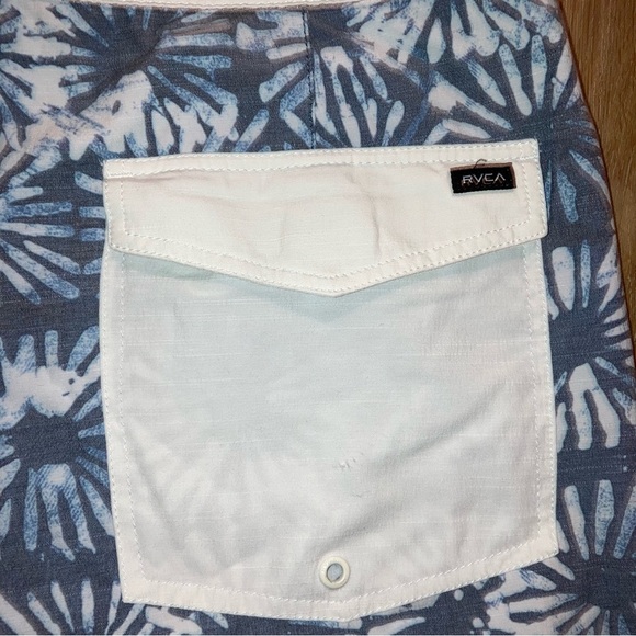 RVCA Men's Duh-Loris Trunk | Size 38 - Picture 7 of 11